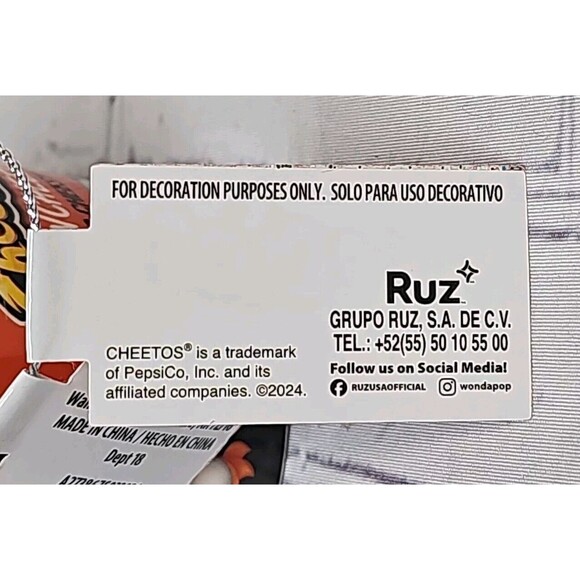 Cheetos Bold & Cheesy Mac 'N Cheese Decoupage Ornament 2024 - Picture 8 of 9